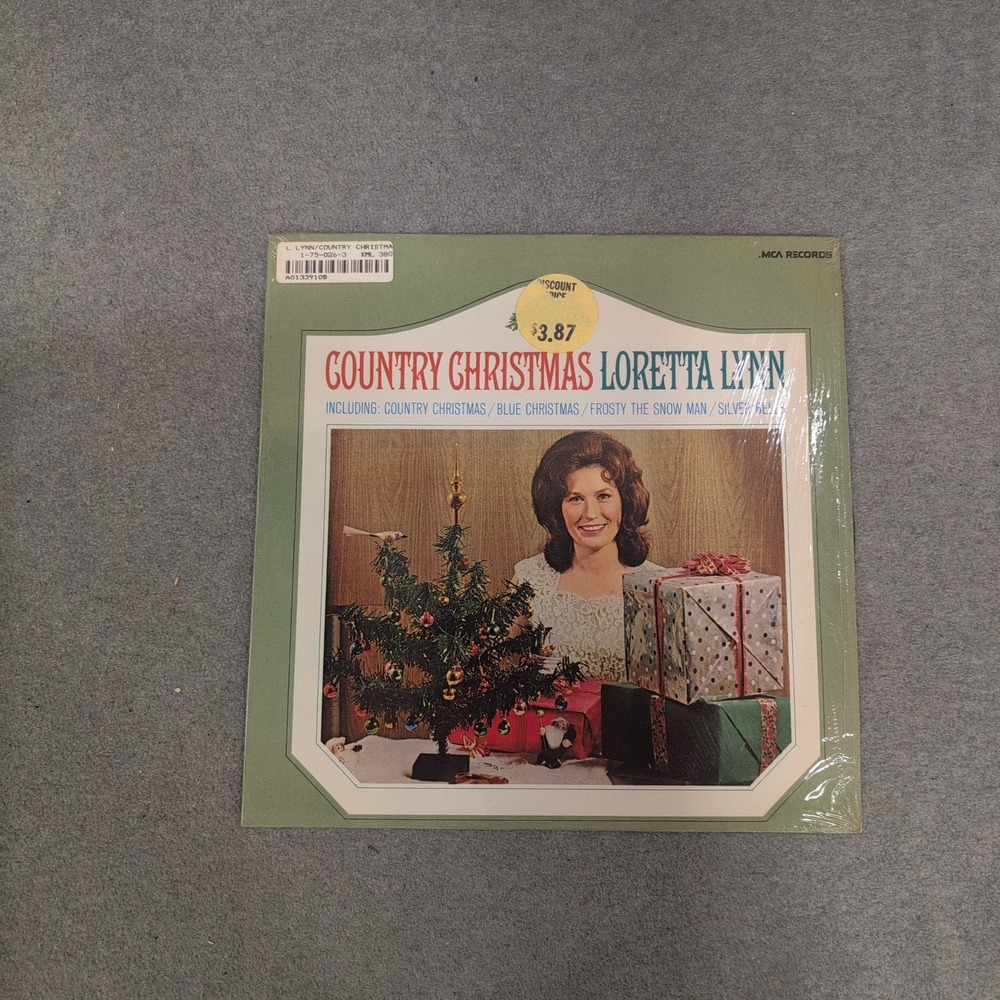 Loretta Lynn Country Christmas Vinyl LP Record Album MCA-15022 Holiday Music - Picture 1 of 2